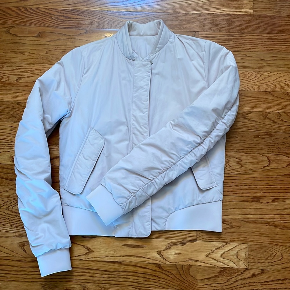 Lululemon size 4 reversible bomber.
